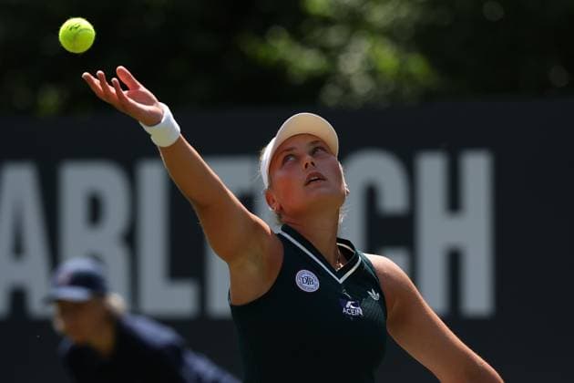 Bad Homburg on 21 06 2025 Tennis Womens Tournament WTA 500 Bad Homburg Open powered by Solarwatt 2025, Match Olga Danilovic SER vs Natasja Schunk GER , v l , Natasja Schunk GER makes a serve Copyright: JoaquimxFerreira
