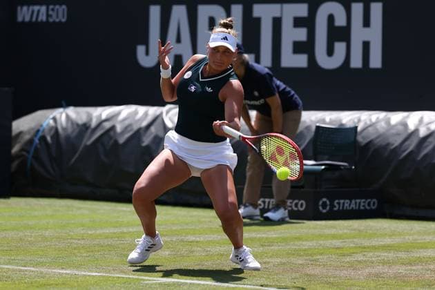 Bad Homburg on 21 06 2025 Tennis Womens Tournament WTA 500 Bad Homburg Open powered by Solarwatt 2025, Match Olga Danilovic SER vs Natasja Schunk GER , v l , Natasja Schunk GER plays a forehand Copyright: JoaquimxFerreira