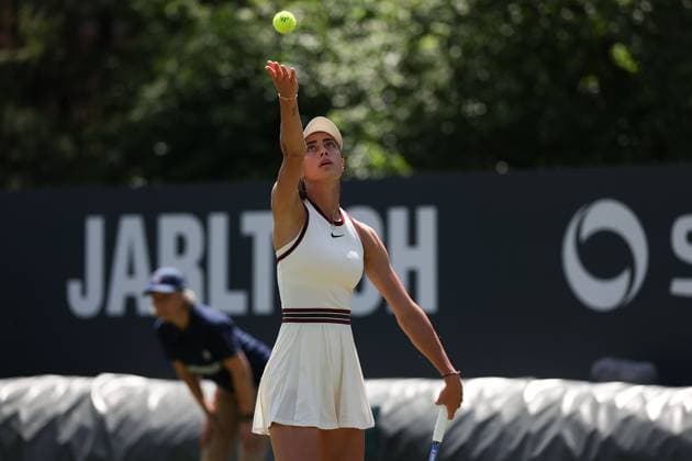 Bad Homburg on 21 06 2025 Tennis Womens Tournament WTA 500 Bad Homburg Open powered by Solarwatt 2025, Match Olga Danilovic SER vs Natasja Schunk GER , v l , Olga Danilovic SER makes a serve Copyright: JoaquimxFerreira