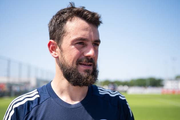 21.06.2025, Fussball, Saison 2025 2026, 2. Bundesliga, Trainingsauftakt FC Schalke 04, Amin Younes (FC Schalke 04) xRHR-FOTO TKx *** 21 06 2025, Football, Season 2025 2026, 2 Bundesliga, Training kick-off FC Schalke 04, Amin Younes FC Schalke 04 xRHR PHOTO TKx Copyright: RHR-FOTOx RHR-FOTO TK