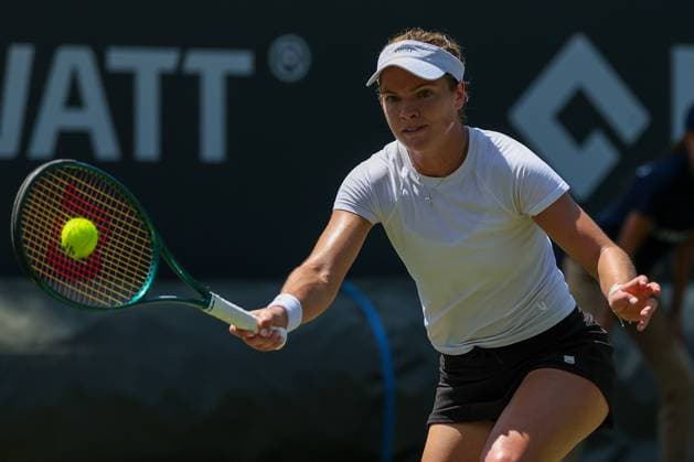 Bad Homburg on 21 06 2025 Womens Tennis Tournament WTA 500 Bad Homburg Open powered by Solarwatt 2025, Match Cat McNally USA vs Victoria Azarenka v l , Cat McNally USA plays a forehand Copyright: JoaquimxFerreira