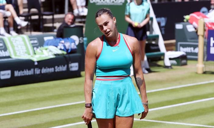 Aryna Sabalenka BLR thoughtful Steffi Graf stadium sport semi-final HYLO Berlin Tennis Open women on grass 21 06 2025