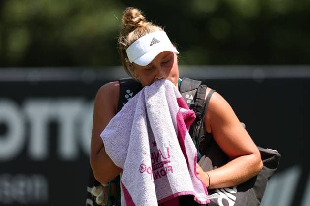 Bad Homburg on 21 06 2025 Tennis Ladies Tournament WTA 500 Bad Homburg Open powered by Solarwatt 2025, Match Olga Danilovic SER vs Natasja Schunk GER v l , Natasja Schunk GER disappointed, disappointed looking, dissapointed, sad, frustrated, frustrated, frustrated Copyright: JoaquimxFerreira