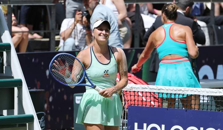 Marketa Vondrousova CZE celebrates after beating Aryna Sabalenka BLR at the Steffi Graf Stadium Sport Semifinal HYLO Berlin Tennis Open Women on grass 21 06 2025