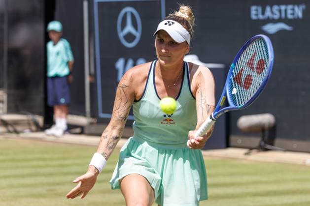21 06 2025 Tennis WTA Tour Berlin, Singles, Women, Semifinals, Marketa Vondrousova CZE Samsonova Russia , Steffi Graf Stadium Marketa Vondrousova returns a ball Tennis WTA Tour Berlin