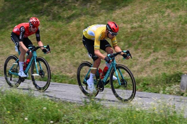 Tour de Suisse 2025 Stage 7 EMMETTEN, SWITZERLAND - JUNE 21 : Vauquelin Kevin (FRA) of Arkea - B&B Hotels and Le Berre Mathis (FRA) of Arkea - B&B Hotels in action during stage 7 of the 88th edition of Tour de Suisse an UCI World Tour 2.UWT cycling road race stage for Men Elite of 207.3 km with start in Neuhausen am Rheinfall and finish in Emmetten on June 21, 2025 in Emmetten, Switzerland, 21 06 2025 ( Motordriver Kenny Verfaillie - Emmetten Switzerland  Copyright: xVincentxKalutx