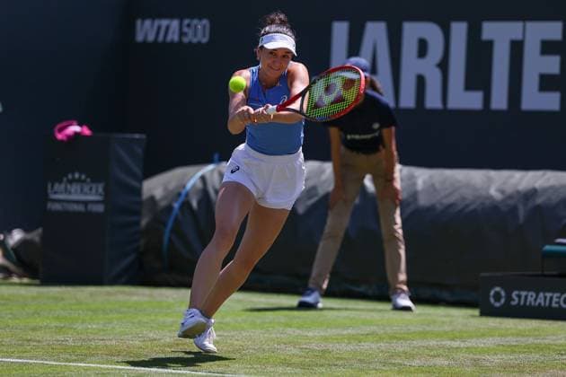 Bad Homburg on 21 06 2025 Womens Tennis Tournament WTA 500 Bad Homburg Open powered by Solarwatt 2025 Eva Lys GER against Ana Konjuh CRO v l , Eva Lys GER plays a backhand Copyright: JoaquimxFerreira