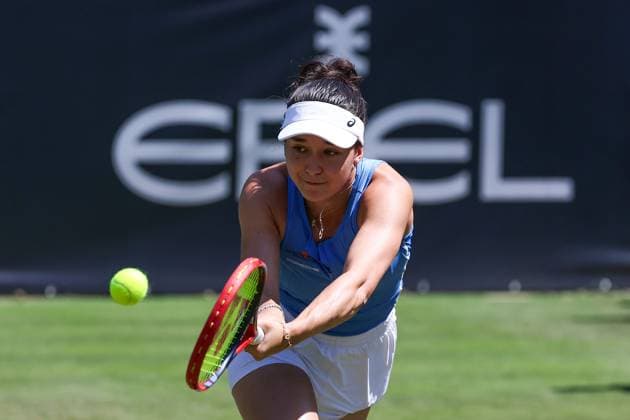Bad Homburg on 21 06 2025 Womens Tennis Tournament WTA 500 Bad Homburg Open powered by Solarwatt 2025 Eva Lys GER against Ana Konjuh CRO v l , Eva Lys GER plays a backhand Copyright: JoaquimxFerreira