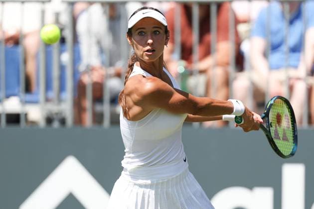 Bad Homburg on 21 06 2025 Womens Tennis Tournament WTA 500 Bad Homburg Open powered by Solarwatt 2025 Vitalia Djatchenko vs Yuliia Starodubzeva UKR v l , Vitalia Djatchenko plays a backhand Copyright: JoaquimxFerreira