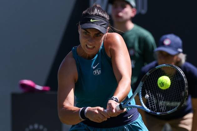Bad Homburg on 21 06 2025 Womens Tennis Tournament WTA 500 Bad Homburg Open powered by Solarwatt 2025 Match Eva Lys GER vs Ana Konjuh CRO v l , Ana Konjuh CRO plays a backhand Copyright: JoaquimxFerreira
