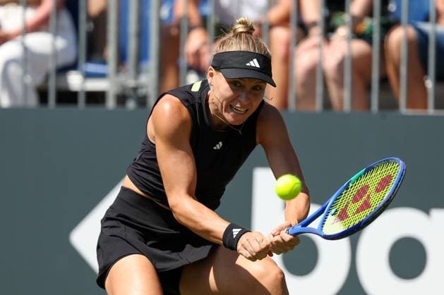 Bad Homburg on 21 06 2025 Womens Tennis Tournament WTA 500 Bad Homburg Open powered by Solarwatt 2025 Match Vitalia Djatchenko vs Yuliia Starodubzeva UKR v l , Yuliia Starodubzeva UKR plays a backhand Copyright: JoaquimxFerreira