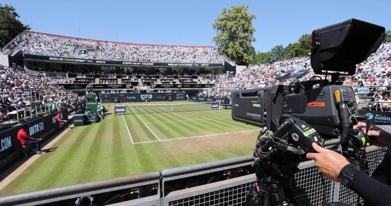 TV camera TV camera TV Lyudmila Samsonova RUS vs Wang Xinyu CHN at Steffi Graf Stadium Sport Semifinal HYLO Berlin Tennis Open Women on grass 21 06 2025