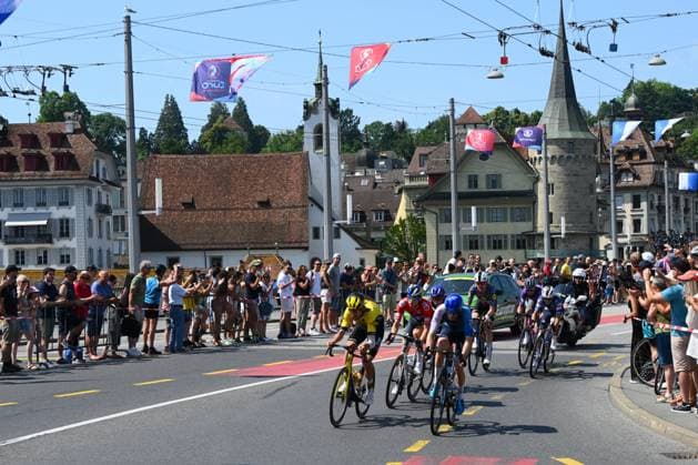 Tour de Suisse 2025 Stage 7 EMMETTEN, SWITZERLAND - JUNE 21 : Illustration picture during stage 7 of the 88th edition of Tour de Suisse an UCI World Tour 2.UWT cycling road race stage for Men Elite of 207.3 km with start in Neuhausen am Rheinfall and finish in Emmetten on June 21, 2025 in Emmetten, Switzerland, 21 06 2025 ( Motordriver Kenny Verfaillie - Emmetten Switzerland  Copyright: xVincentxKalutx
