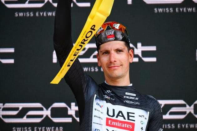 Tour de Suisse 2025 Stage 7 EMMETTEN, SWITZERLAND - JUNE 21 : Almeida Joao (POR) of UAE Team Emirates - XRG on the podium during stage 7 of the 88th edition of Tour de Suisse an UCI World Tour 2.UWT cycling road race stage for Men Elite of 207.3 km with start in Neuhausen am Rheinfall and finish in Emmetten on June 21, 2025 in Emmetten, Switzerland, 21 06 2025 ( Motordriver Kenny Verfaillie - Emmetten Switzerland  Copyright: xVincentxKalutx