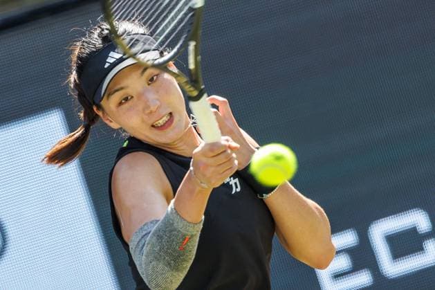 21 06 2025 Tennis WTA Tour Berlin, Singles, Women, Semifinals, Xinyu Wang CHN Ludmilla Samsonova Russia , Steffi Graf Stadium Xinyu Wang returns a ball Tennis WTA Tour Berlin