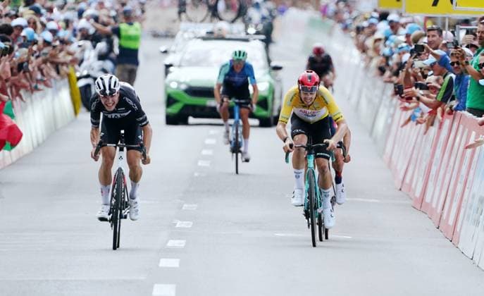 21 06 2025 Switzerland Tour de Suisse Men 2025 57 Stage Neuhausen Emmetten Picture Picture of the winner Joao Almeida POR Team UAE Emirates Right the leader Kevin Vauquelin FRA Team Arkea B B Hotels Action