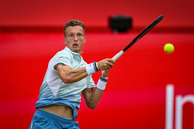 21st June 2025; HSBC Championships, Queens Club, West Kensington, London, England: HSBC Mens Championships Queens Club, Day 6; Jiri Lehecka (CZE) hits a forehand in his semi final match against Jack Draper (GBR)  ActionPlus12803576 GodfreyxPitt
