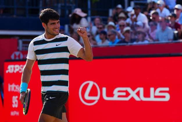 Carlos Alcaraz celebrates his semi final win over Roberto Bautista Agut Queen s Club Championships, Day 13, Queen s Club, West Kensington, London, UK - 21 Jun 2025  Copyright: xJavierxGarcia Shutterstockx 15366610bk