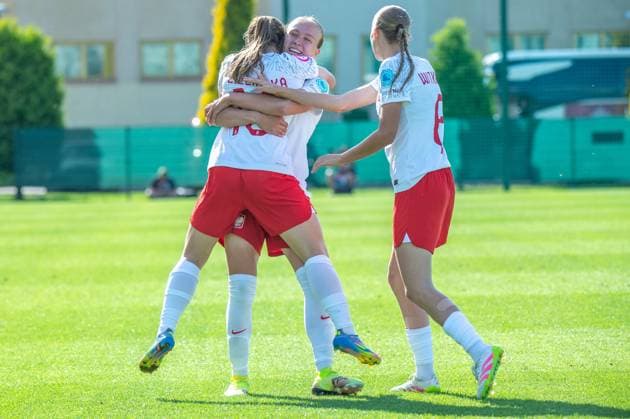 RECORD DATE NOT STATED TARNOBRZEG 21.06.2025 PILKA NOZNA MISTRZOSTWA EUROPY U19 KOBIET 2025 FOOTBALL WOMEN S U19 European Championship, EM, Europameisterschaft 2025 SZWECJA v POLSKA --- SWEDEN v POLAND N Z WERONIKA ARASNIEWICZ MAJA ZIELINSKA IGA WITKOWSKA FOT. DOROTA PROKOP ARENA AKCJI NEWSPIX.PL --- newspix.pl 