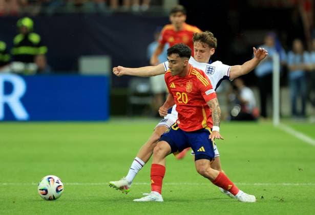 Alberto Moleiro of Spain. Spain U21, U 21 v England U21, UEFA U21 Championship, Quarter-final, Stadion Antona Malatinskeho, Slovakia - 21 Jun 2025  Copyright: xNikolaxKrstic Shutterstockx 15367881bg