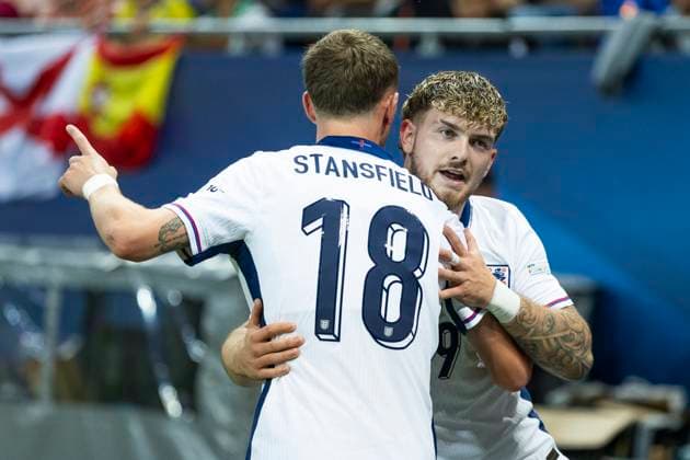 UEFA European Under-21 Championship, quarter-final Spain England 21 06 2025 Harvey Elliott England, 19 cheers with Jay Stansfield England, 18 during the UEFA European Under-21 Championship quarter-final match between Spain England, on 21 06 2025, Anton Malatinsky Stadium, Trnava, Slovakia Copyright: xBEAUTIFULxSPORTS Meuselx