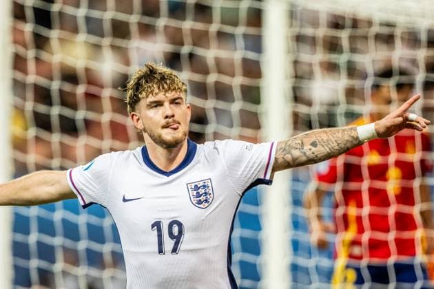 Sport Bilder des Tages SPAIN U21, U 21 - ENGLAND U21 Harvey Elliott of England celebrates a goal during the UEFA European Under-21 Championship 2025 Quarterfinal football match between Spain U21 and England U21. Stadium City Arena, Trnava, Slovakia, June 21, 2025. Photo by Branislav Racko Copyright: xx 080A1573