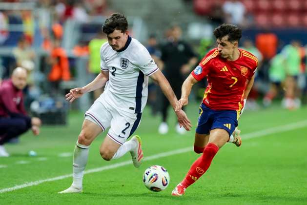 Tino Livramento England and Diego Lopez Spain battle for the ball, UEFA European Under 21 Championship 2025 Quarter Final, Spain v England, Anton MalatinskÃ½ Stadium on June 21, 2025 in Tyrnava, Slovakia Photo by Marco Steinbrenner DeFodi Images Tino Livramento England and Diego Lopez Spain battle for the ball, UEFA European Under 21 Championship 2025 Quarter Final, Spain v England, Anton MalatinskÃ½ Stadium, June 21, 2025 in Tyrnava, Slovakia Photo by Marco Steinbrenner DeFodi Images