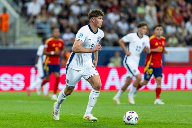 UEFA European Under-21 Championship, quarter-final Spain England 21 06 2025 Charlie Cresswell England, 5 in the UEFA European Under-21 Championship quarter-final match between Spain England, on 21 06 2025, Anton Malatinsky Stadium, Trnava, Slovakia Copyright: xBEAUTIFULxSPORTS Meuselx