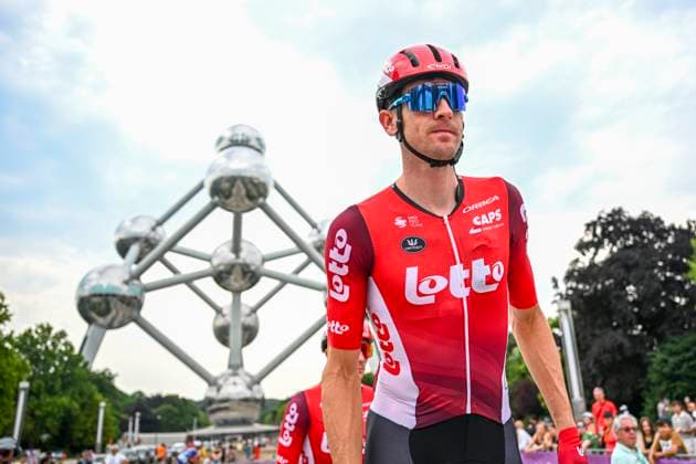 Baloise Belgium Tour 2025 Stage 5 BRUSSEL, BELGIUM - JUNE 22 : Aerts Toon (BEL) of Lotto before the start of the race during stage 5 of the 94th edition of Baloise Tour of Belgium an UCI ProSeries 2.Pro cycling road race stage for Men Elite of 183.2 km with start in Brussel and finish in Brussel on June 22, 2025 in Brussel, Belgium, 22 06 2025 ( Motordriver Guy De Vuyst - Brussel Belgium  Copyright: xTomasxSiskx