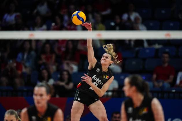 Belgium v Canada - FIVB Volleyball Nations League (VNL) ISTANBUL, TURKIYE - JUNE 22: Britt Herbots (14) of Belgium in action during FIVB Women s Volleyball Nations League (VNL) 2nd week volleyball match between Belgium and Canada at Sinan Erdem Dome in Istanbul, Turkiye on June 22, 2025. Hakan Akgun Anadolu Istanbul Turkey. Editorial use only. Please get in touch for any other usage.  Copyright: x2025xAnadoluxHakanxAkgunx