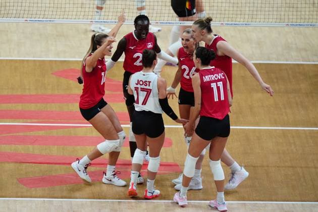 Belgium v Canada - FIVB Volleyball Nations League (VNL) ISTANBUL, TURKIYE - JUNE 22: Players of Canada celebrate after a point during FIVB Women s Volleyball Nations League (VNL) 2nd week volleyball match between Belgium and Canada at Sinan Erdem Dome in Istanbul, Turkiye on June 22, 2025. Hakan Akgun Anadolu Istanbul Turkey. Editorial use only. Please get in touch for any other usage.  Copyright: x2025xAnadoluxHakanxAkgunx