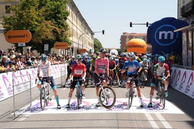 Omrzel Jakob of Bahrain Victorious Development Team white jersey, Sparfel Aubin of Decathlon Ag2R La Mondiale Development Team red jersey, Tuckwell Luke of Red Bull - Bora - Hansgrohe Rookies pink jersey, Widar Jarno of Lotto Development Team blue jersey, Turconi Filippo of Vf Group Bardianicsf-Faizane tricolore jersey, during the stage 8 of the Giro Next Gen 2025, from Pinerolo (To) to Pinerolo (To), 147 km, Italy - Sunday, June 22, 2025. - cycling. Copyright: xGianxMattiaxD Alberto LaPressex