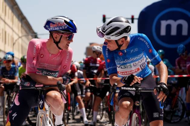 Tuckwell Luke of Red Bull - Bora - Hansgrohe Rookies pink jersey and Widar Jarno of Lotto Development Team blue jersey during the stage 8 of the Giro Next Gen 2025, from Pinerolo (To) to Pinerolo (To), 147 km, Italy - Sunday, June 22, 2025. - cycling.  Copyright: xGianxMattiaxD Alberto LaPressex