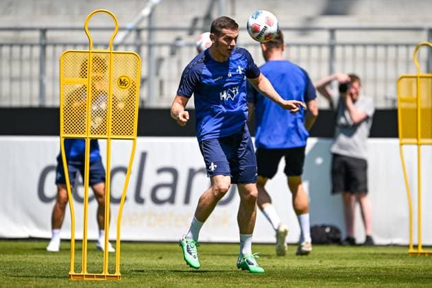 Meldin Dreskovic SV Darmstadt 98, 14 on the ball, GER, training kick-off, SV Darmstadt 98 football, 2 Bundesliga, 2025 2026 season, 22 06 2025 GER, training kick-off, SV Darmstadt 98 football, 2 Bundesliga, 2025 2026 season, 22 06 2025 Darmstadt Copyright: xEibner-Pressefoto FlorianxWiegandx EP_FWD
