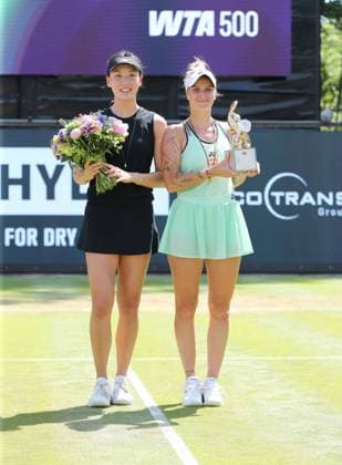 Winner Marketa Vondrousova CZE with trophy, 2nd place Wang Xinyu CHN in the Steffi Graf Stadium Sport Final HYLO Berlin Tennis Open Women on grass 22 06 2025
