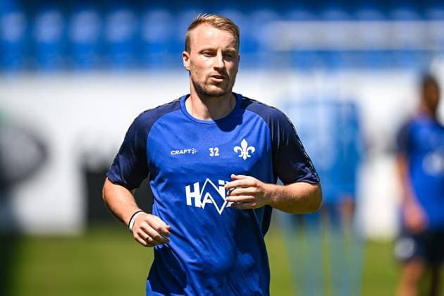 Fabian Holland SV Darmstadt 98, 32 at training, GER, training kick-off, SV Darmstadt 98 football, 2 Bundesliga, 2025 2026 season, 22 06 2025 GER, training kick-off, SV Darmstadt 98 football, 2 Bundesliga, 2025 2026 season, 22 06 2025 Darmstadt Copyright: xEibner-Pressefoto FlorianxWiegandx EP_FWD