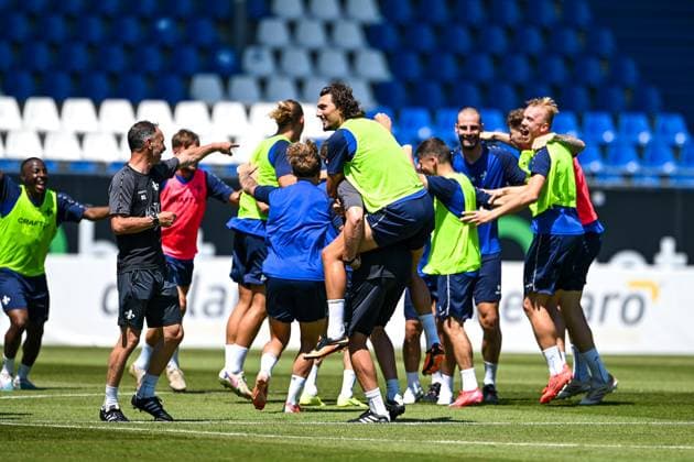 The Darmstadt players are in a good mood at training, GER, training kick-off, SV Darmstadt 98 football, 2 Bundesliga, 2025 2026 season, 22 06 2025 GER, training kick-off, SV Darmstadt 98 football, 2 Bundesliga, 2025 2026 season, 22 06 2025 Darmstadt Copyright: xEibner-Pressefoto FlorianxWiegandx EP_FWD