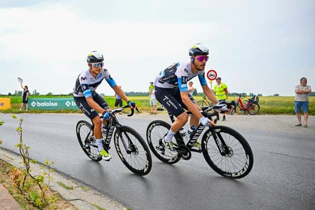 Baloise Belgium Tour 2025 Stage 5 BRUSSEL, BELGIUM - JUNE 22 : Moro Manlio (ITA) of Movistar Team in action during stage 5 of the 94th edition of Baloise Tour of Belgium an UCI ProSeries 2.Pro cycling road race stage for Men Elite of 183.2 km with start in Brussel and finish in Brussel on June 22, 2025 in Brussel, Belgium, 22 06 2025 ( Motordriver Guy De Vuyst - Brussel Belgium  Copyright: xTomasxSiskx
