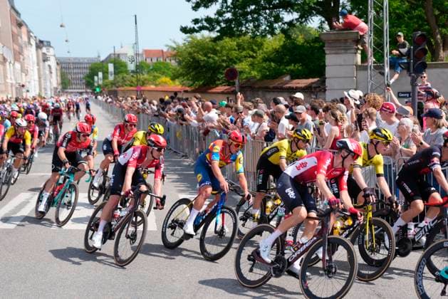 Cycling World Tour Race Copenhagen Sprint The peleton with Danish rider Mads Pedersen, in center of the picture, passes through Copenhagen, during the men s World Tour race Copenhagen Sprint from Roskilde to Copenhagen, Denmark, Sunday June 22, 2025 Photo Ida Marie Odgaard Scanpix 2025 , Roskilde Copenhagen Denmark  Copyright: IdaxMariexOdgaardx spdk20250622-151142-L