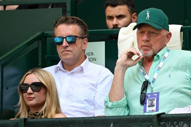 Halle, OWL Arena, 22 06 25, GER, Men, Tennis, Terra Wortmann Open 2025, Final Alexander BUBLIK KAZ Daniil MEDVEDEV Picture from left Tournament Director Ralf WEBER with Boris BECKER Nordrhein Westfalen Germany