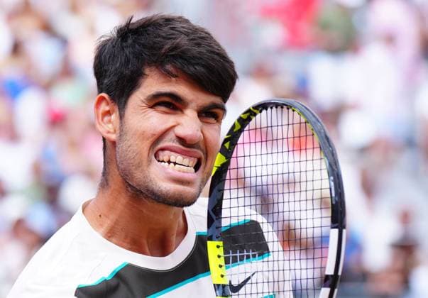 Carlos Alcaraz celebrates a break late in the opening set during the Final Queen s Club Championships, Day 14, Queen s Club, West Kensington, London, UK - 22 Jun 2025  Copyright: xJavierxGarcia Shutterstockx 15366611m