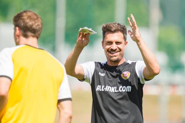 22 06 2025, xomx, Soccer 2 Bundesliga, SG Dynamo Dresden training kick-off season 2025 26 v l The training runs in tropical temperatures Thomas Stamm Dynamo Dresden coach in a good mood DFL DFB REGULATIONS PROHIBIT ANY USE OF PHOTOGRAPHS as IMAGE SEQUENCES and or QUASI VIDEO Dresden