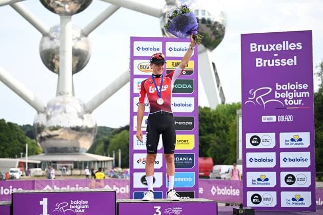 Baloise Belgium Tour 2025 Stage 5 BRUSSEL, BELGIUM - JUNE 22 : Berckmoes Jenno (BEL) of Lotto Cycling Team on the podium during stage 5 of the 94th edition of Baloise Tour of Belgium an UCI ProSeries 2.Pro cycling road race stage for Men Elite of 183.2 km with start in Brussel and finish in Brussel on June 22, 2025 in Brussel, Belgium, 22 06 2025 ( Motordriver Guy De Vuyst - Brussel Belgium  Copyright: xTomasxSiskx
