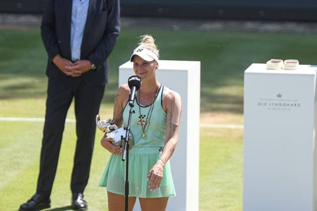 2025.06.22 Berlin Steffi Graf Stadiom tenis Berlin Tennis Open by Hylo final 2025 Vondrousova Marketa - Wang Xinyu N z win winner zwyciezczyni Vondrousova Marketa i przegrana Wang Xinyu dekoracja Foto Szymon Gorski PressFocus 2025.06.22 Berlin Steffi Graf Stadiom tennis Berlin Tennis Open by Hylo Final 2025 Vondrousova Marketa - Wang Xinyu win winner zwyciezczyni Vondrousova Marketa i przegrana Wang Xinyu dekoracja Credit: Szymon Gorski PressFocus NEWSPIX.PL --- newspix.pl 