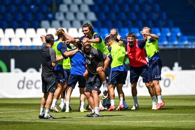 The Darmstadt players are in a good mood at training, GER, training kick-off, SV Darmstadt 98 football, 2 Bundesliga, 2025 2026 season, 22 06 2025 GER, training kick-off, SV Darmstadt 98 football, 2 Bundesliga, 2025 2026 season, 22 06 2025 Darmstadt Copyright: xEibner-Pressefoto FlorianxWiegandx EP_FWD