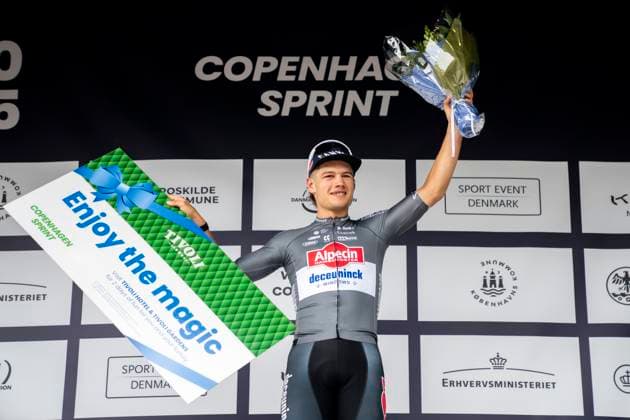Cycling World Tour Race Copenhagen Sprint Sprint Sprint winner Jensen Plowright on the podium after the men s World Tour race Copenhagen from Roskilde to Copenhagen on Sunday, June 22, 2025 Photo Ida Marie Odgaard Ritzau Scanpix , Copenhagen Denmark  Copyright: RitzauxScanpix IdaxMariexOdgaardx spdk20250622-175316-L