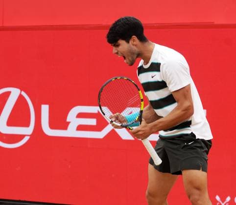 Tennis - 2025 ATP, Tennis Herren Men s HSBC Men™s Championships - Singles Final - Carlos Alcaraz (Sp) vs Jiri Lehecka (Czech) - Queen™s Club - Sunday 22nd June 2025 Carlos Alcaraz of Spain celebrates winning match point 