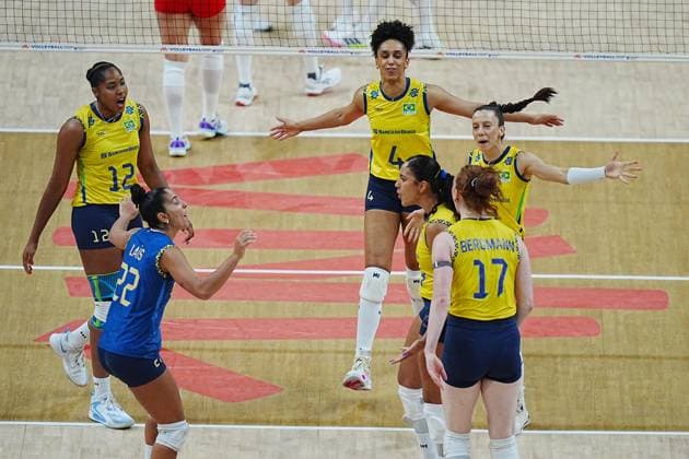 Turkiye v Brazil - FIVB Volleyball Nations League ISTANBUL, TURKIYE - JUNE 22: Players of Brazil celebrate after a score during FIVB Women s Volleyball Nations League (VNL) 2nd week volleyball match between Turkiye and Brazil at Sinan Erdem Sports Hall in Istanbul, Turkiye on June 22, 2025. Hakan Akgun Anadolu Istanbul Turkey. Editorial use only. Please get in touch for any other usage.  Copyright: x2025xAnadoluxHakanxAkgunx