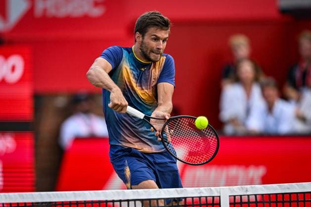 22nd June 2025; HSBC Championships, Queens Club, West Kensington, London, England: HSBC Mens Championships Queens Club, Day 7; Nikola Mektic (CRO) hits a volley in the mens doubles final match with the partner Michael Venus (NZL) against Julian Cash (GBR) and Lloyd Glasspool (GBR)  ActionPlus12804565 GodfreyxPitt