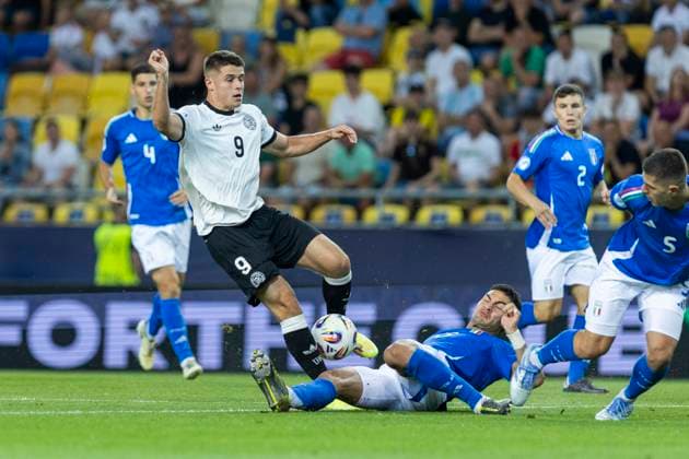 UEFA U21 European Championship, quarter-final Germany Italy 22 06 2025 Nicolo Tresoldi Germany, 9 , Diego Coppola Italy, 15 during the UEFA U21 European Championship quarter-final match Germany Italy, on 22 06 2025, DAC Arena, Dunajska Streda, Slovakia Copyright: xBEAUTIFULxSPORTS Meuselx